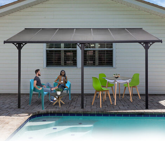 pérgola de aluminio y policarbonato